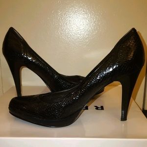 Bandolino Black Reptile Pumps